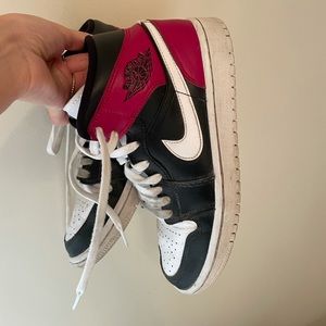 Nike Air Jordan 1 sneakers